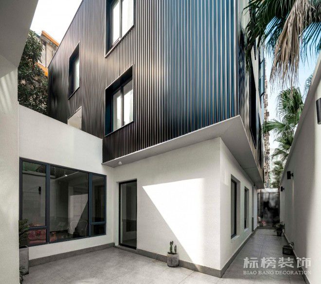 深圳南山办公室装修“黑”空间91视频专区免费看建筑外观设计